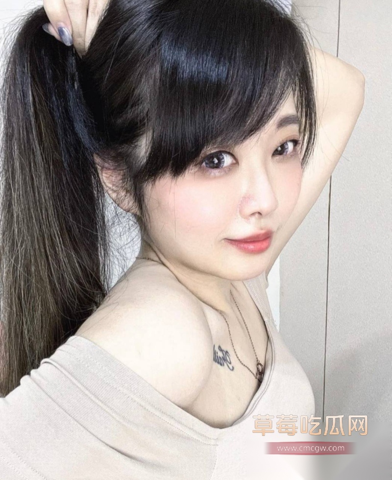 某音巨乳嫩妹恋爱后自拍露点 18 某音巨乳嫩妹恋爱后自拍露点 18