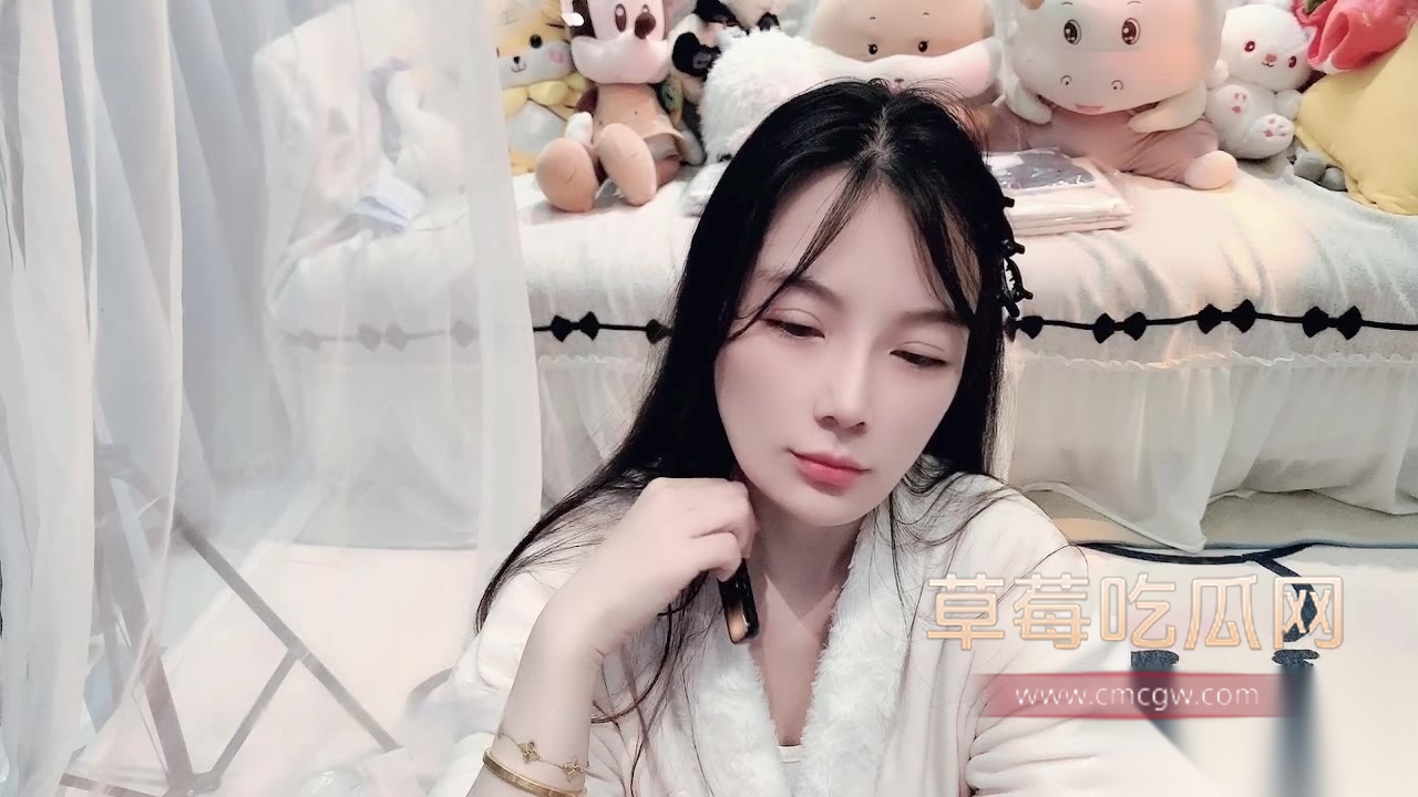 AKiKi7112 AKiKi7112