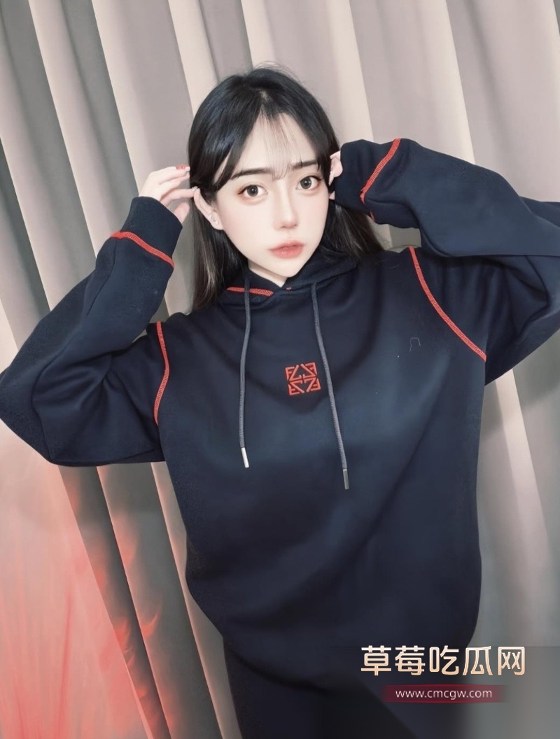 IG高颜巨乳嫩妹 jie.e2 13