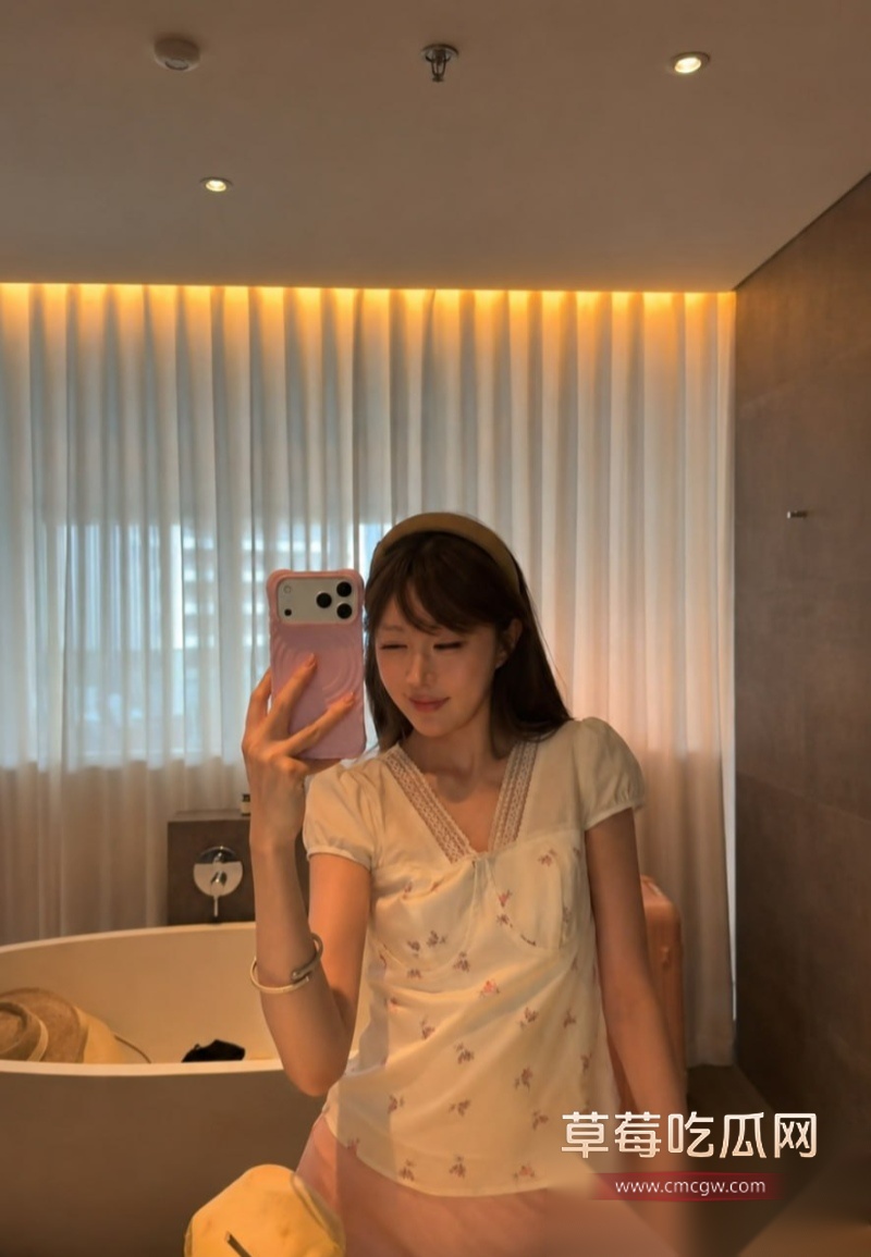 青岛工程职业学院女教师 薛千千 22