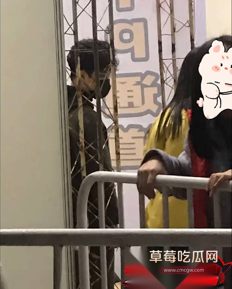 歌手艾辰草粉聊骚出轨 26 歌手艾辰草粉聊骚出轨 26