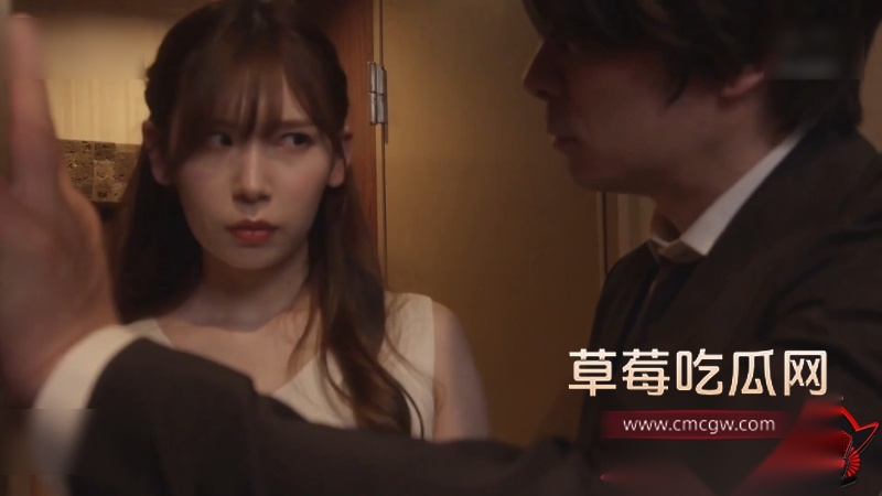 反差极品女神明里紬 17