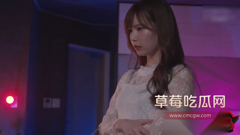 反差极品女神明里紬 30