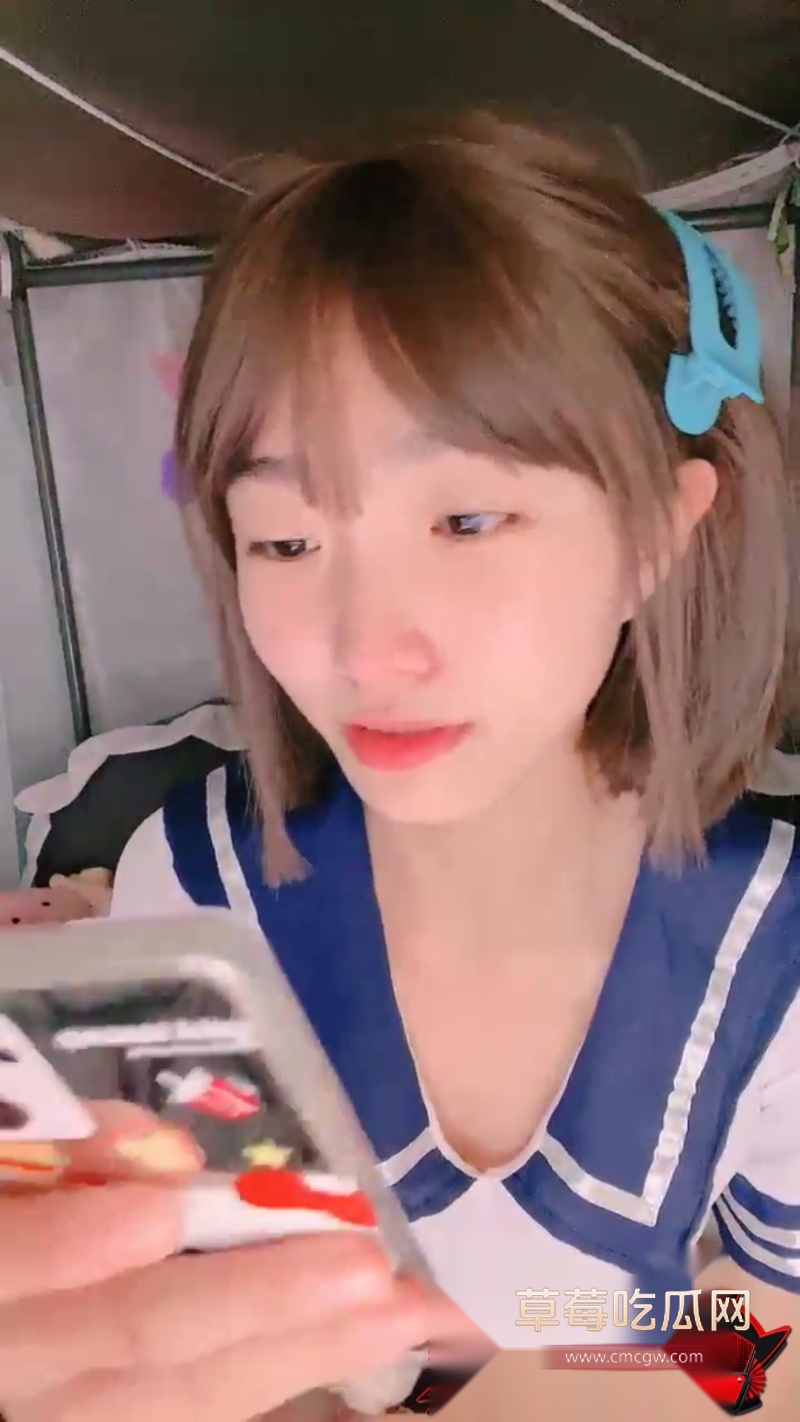 身边的大学学妹竟是福利姬 1 身边的大学学妹竟是福利姬 1