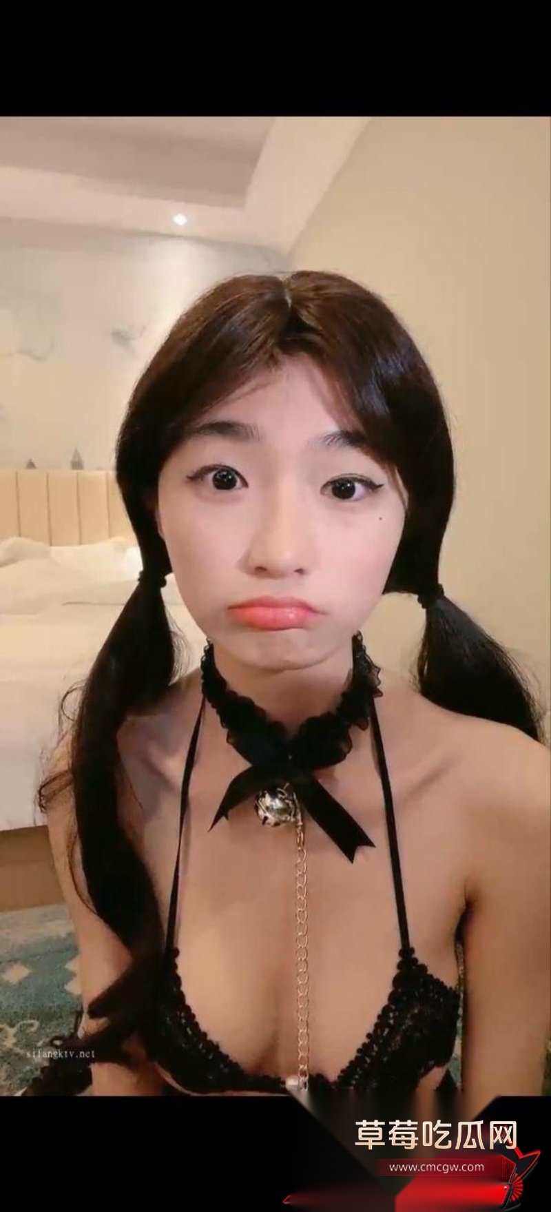 身边的大学学妹竟是福利姬 23 身边的大学学妹竟是福利姬 23