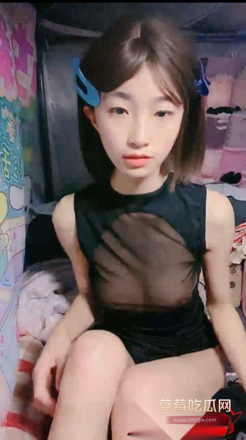 身边的大学学妹竟是福利姬 26 身边的大学学妹竟是福利姬 26