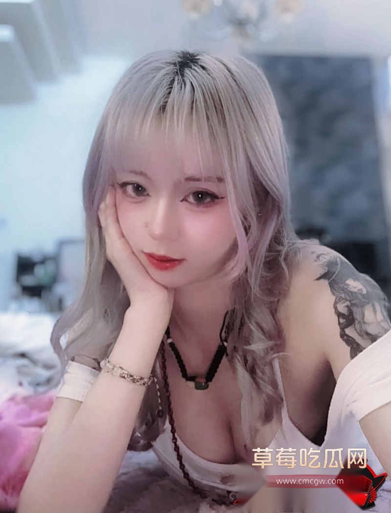 高颜值巨乳模特儿与约炮大神私密自拍视频流出8 高颜值巨乳模特儿与约炮大神私密自拍视频流出8