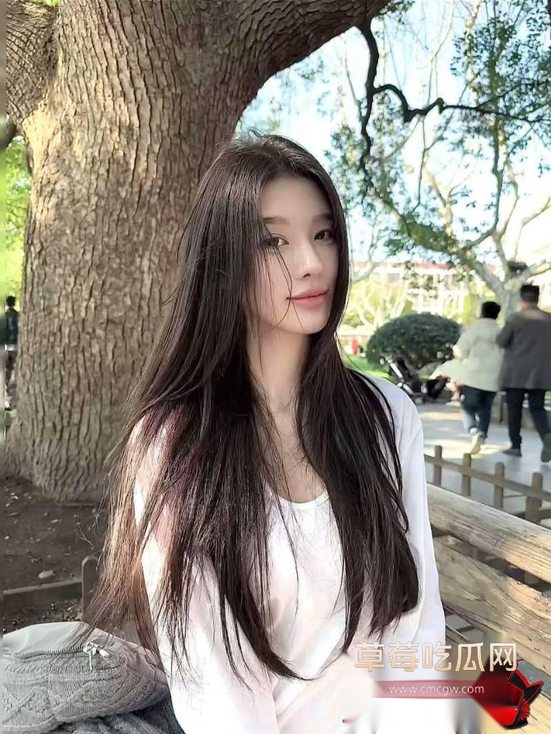 我的枪好长 约炮红色露乳情趣奶妹1 我的枪好长 约炮红色露乳情趣奶妹1