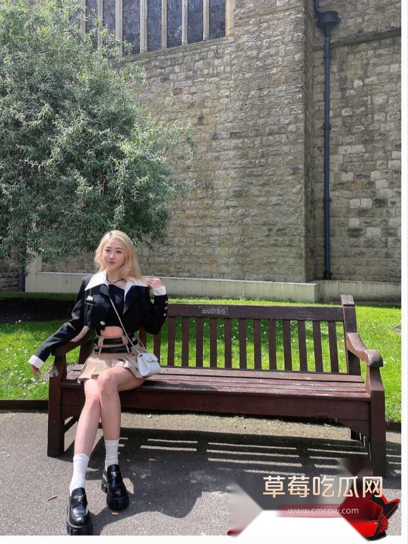 英国高颜留学生 周颜晴 2