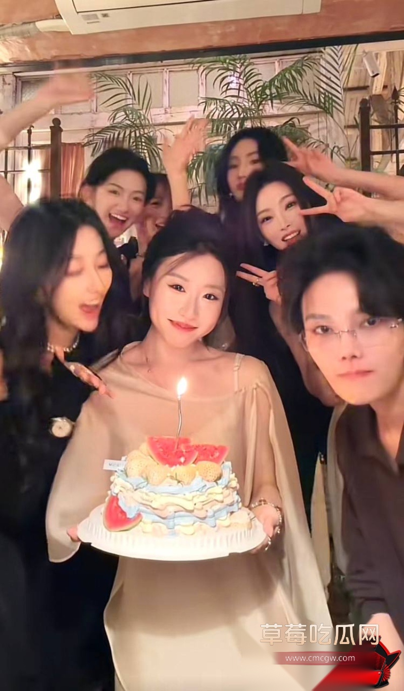 抖音21万粉女网红 凯凯kai 28