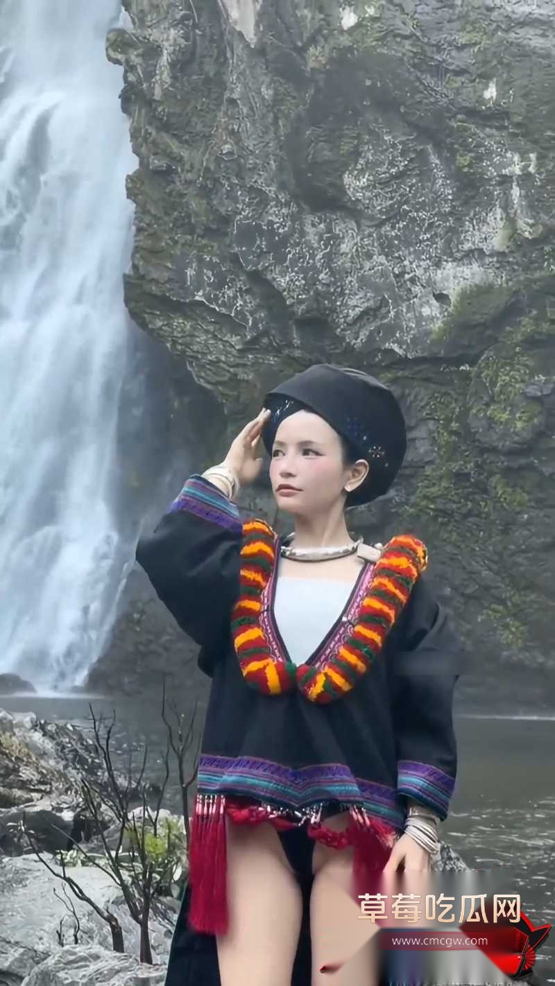 贵州苗族瀑布女孩 9 贵州苗族瀑布女孩 9