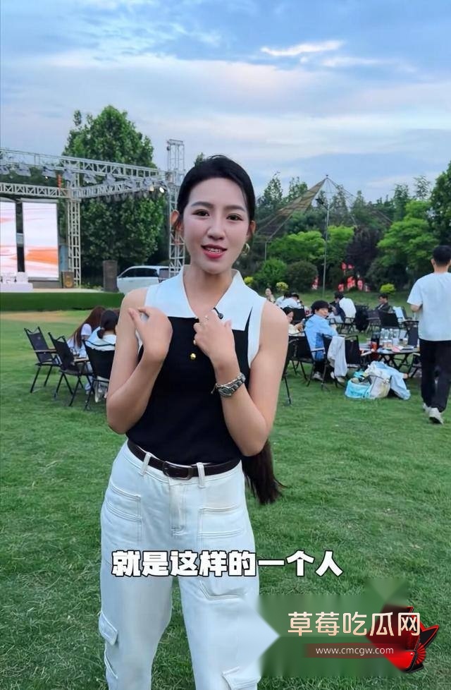 抖音2000万粉女网红麦小登5 抖音2000万粉女网红麦小登5