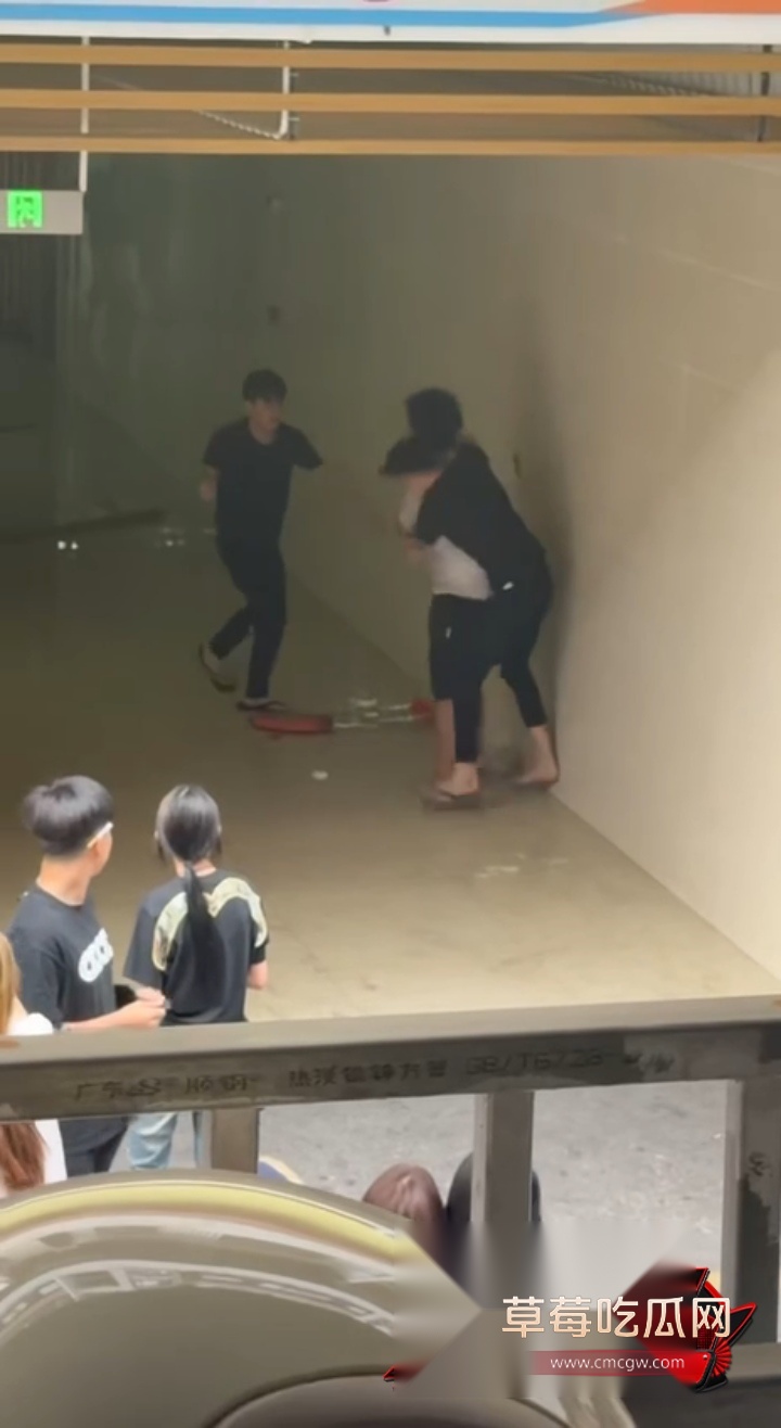 南宁市大学公园恶性伤人事件4