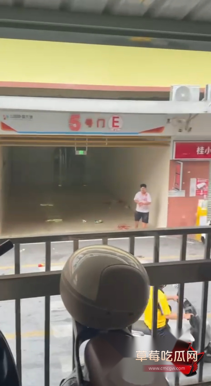 南宁市大学公园恶性伤人事件6