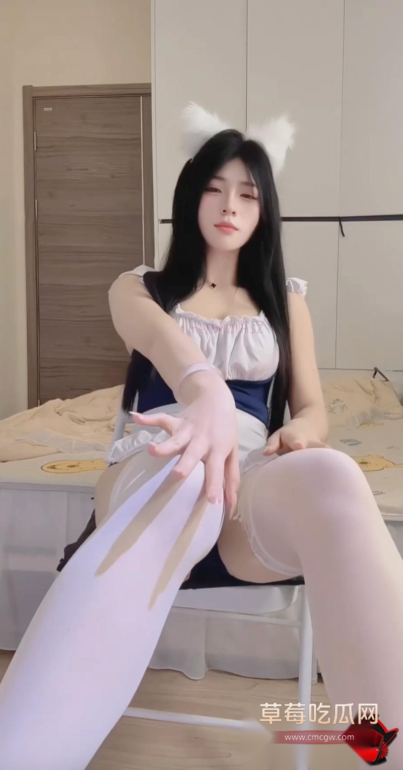 抖音女神小辣椒自慰合集流出3
