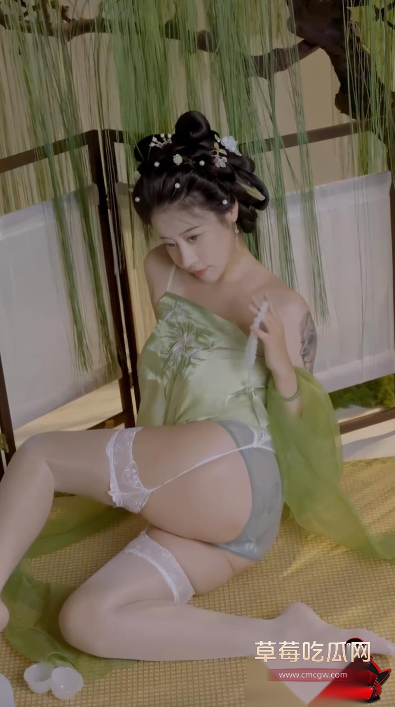 奈汐酱白丝包裹巨乳翘臀5 奈汐酱白丝包裹巨乳翘臀5