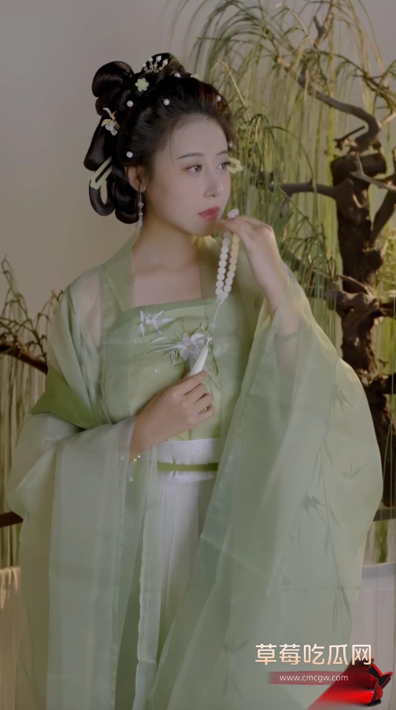 奈汐酱白丝包裹巨乳翘臀7 奈汐酱白丝包裹巨乳翘臀7