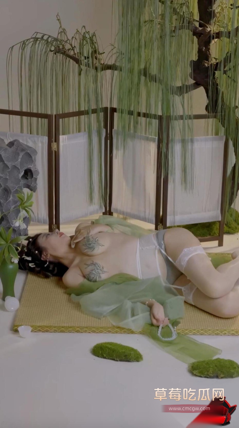 奈汐酱白丝包裹巨乳翘臀8 奈汐酱白丝包裹巨乳翘臀8