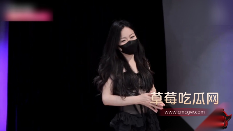 37岁淫妻沦为泄欲母狗 1 37岁淫妻沦为泄欲母狗 1