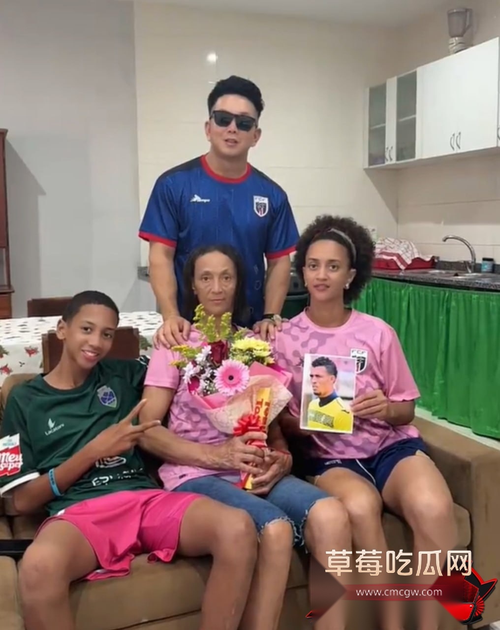 李哥25 李哥25