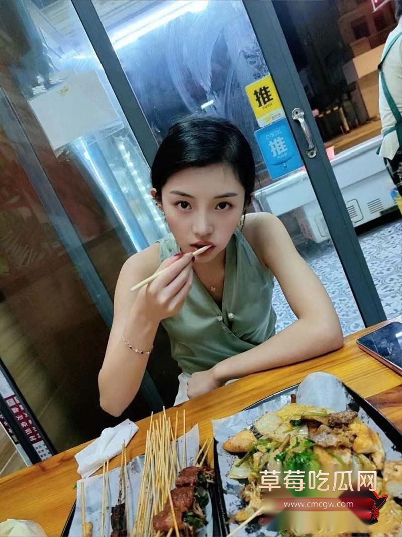 上海师范大学校花 邓乔馨6 上海师范大学校花 邓乔馨6