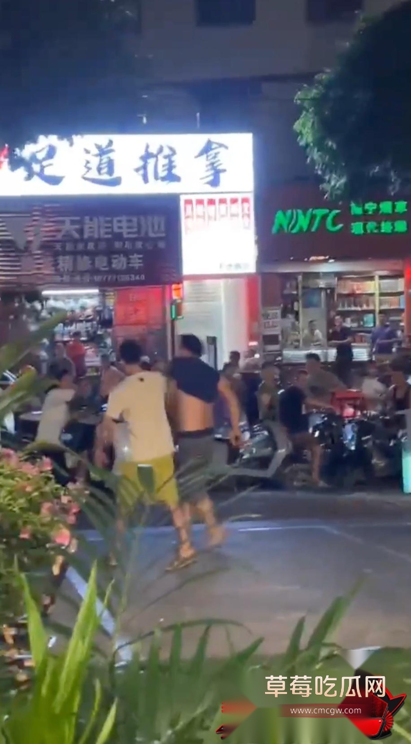 男同争风吃醋兄弟暴打男小三8 男同争风吃醋兄弟暴打男小三8