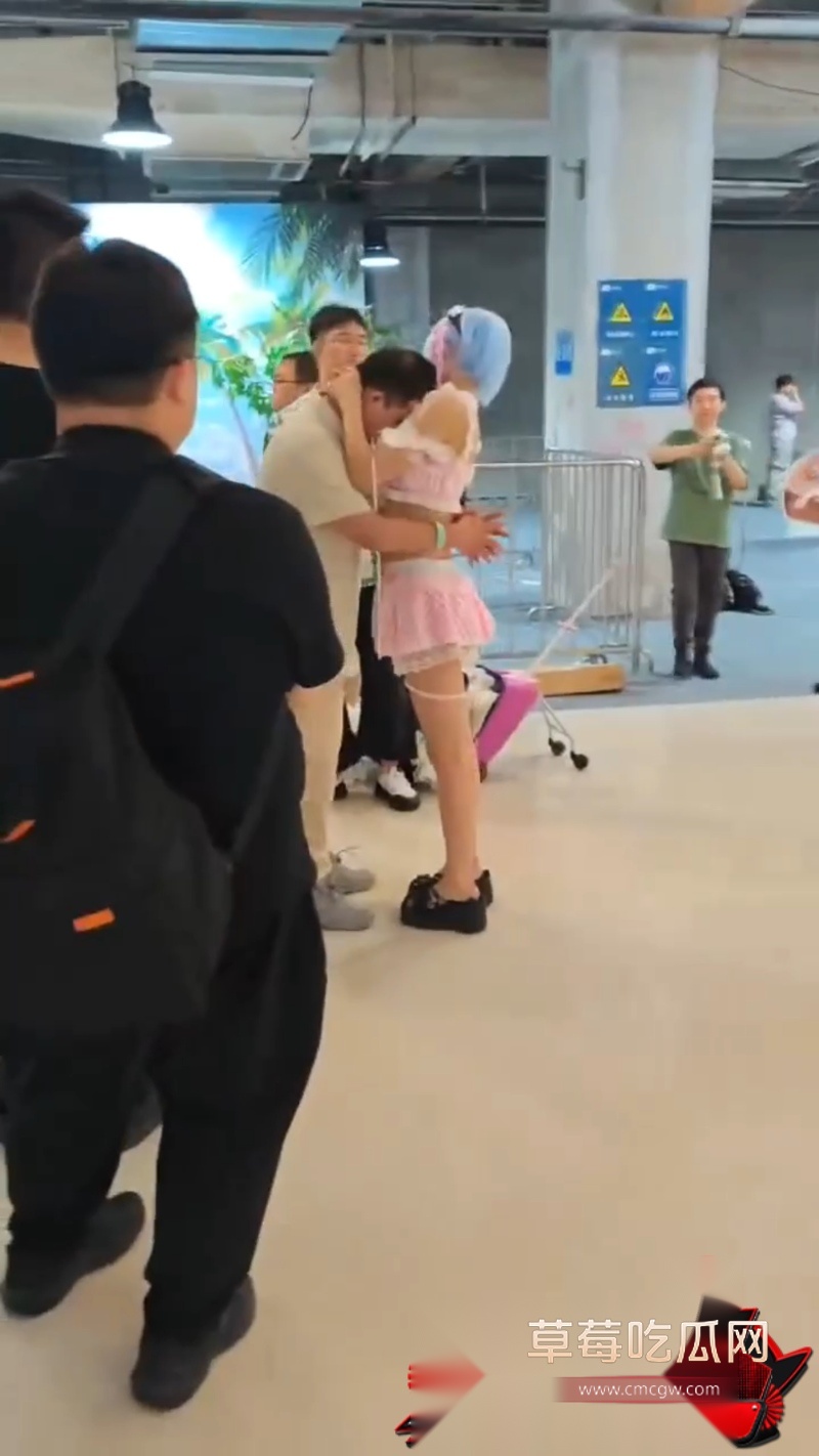 50块钱可以埋胸60秒 6