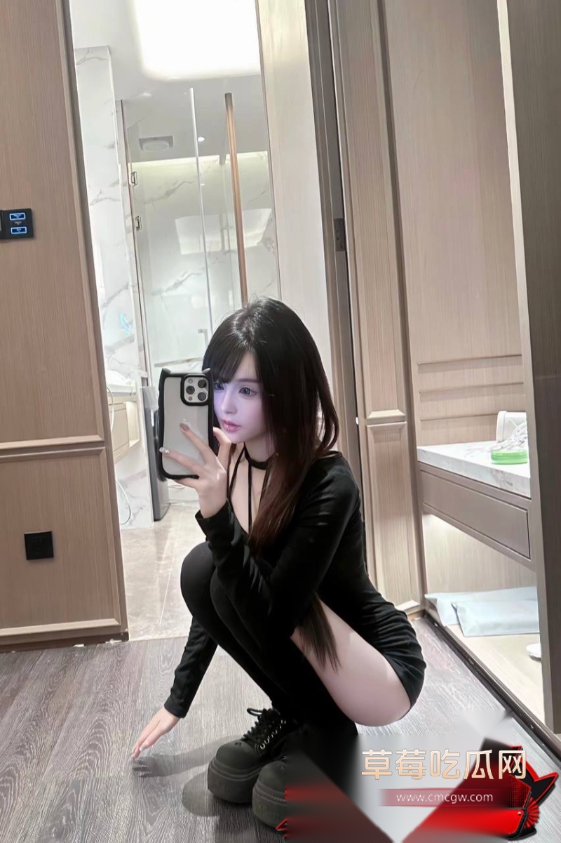 河南工程学院高颜女大 许晨曦 12