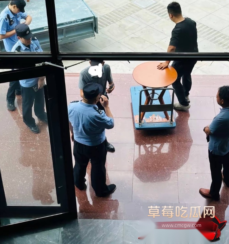山东泰山足球解说网红橙翼振兴5 山东泰山足球解说网红橙翼振兴5