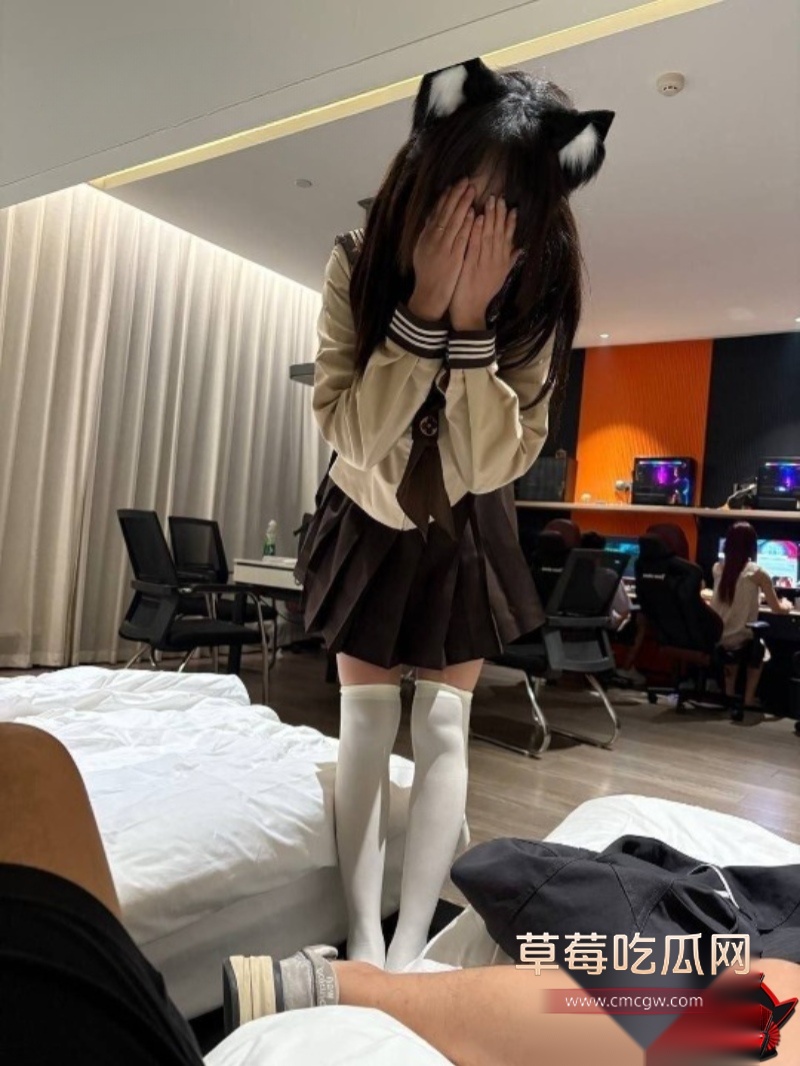精神小妹群战狂操1 精神小妹群战狂操1