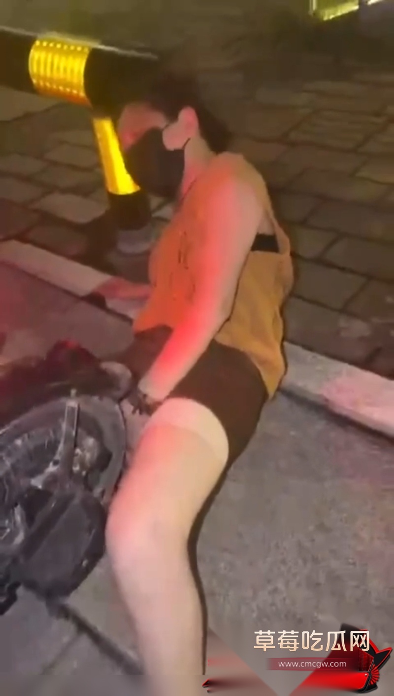 骚女户外寻求刺激 4 骚女户外寻求刺激 4