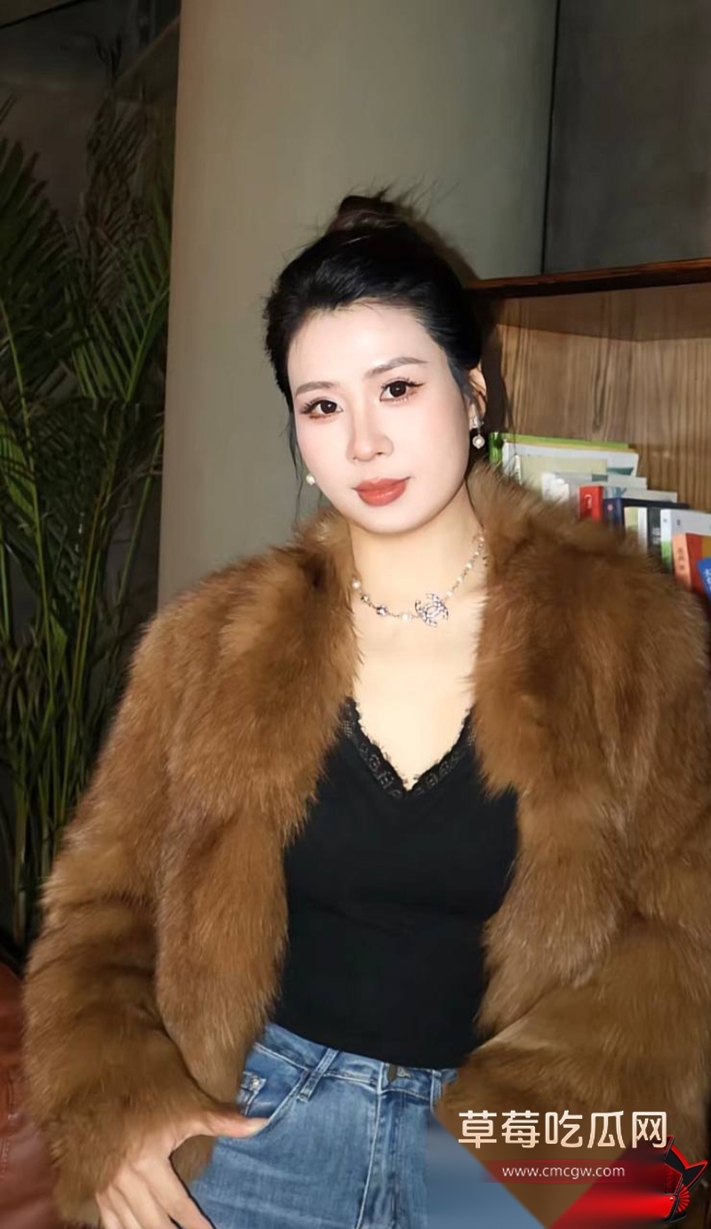 抖音69万粉 翠小花 38 抖音69万粉 翠小花 38