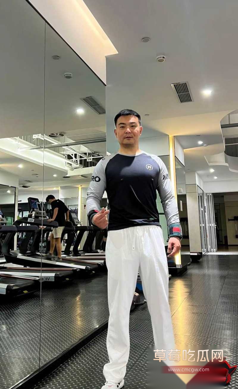 抖音69万粉 翠小花 48 抖音69万粉 翠小花 48