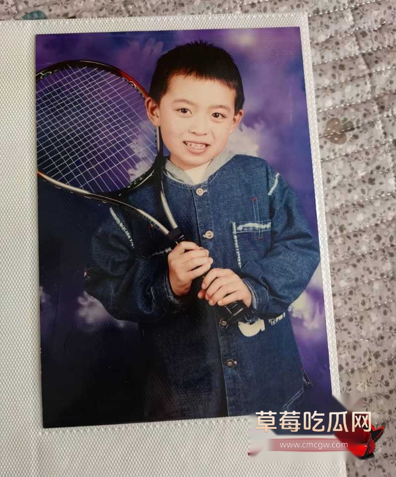 男网红小宋拼缝出轨约女粉26