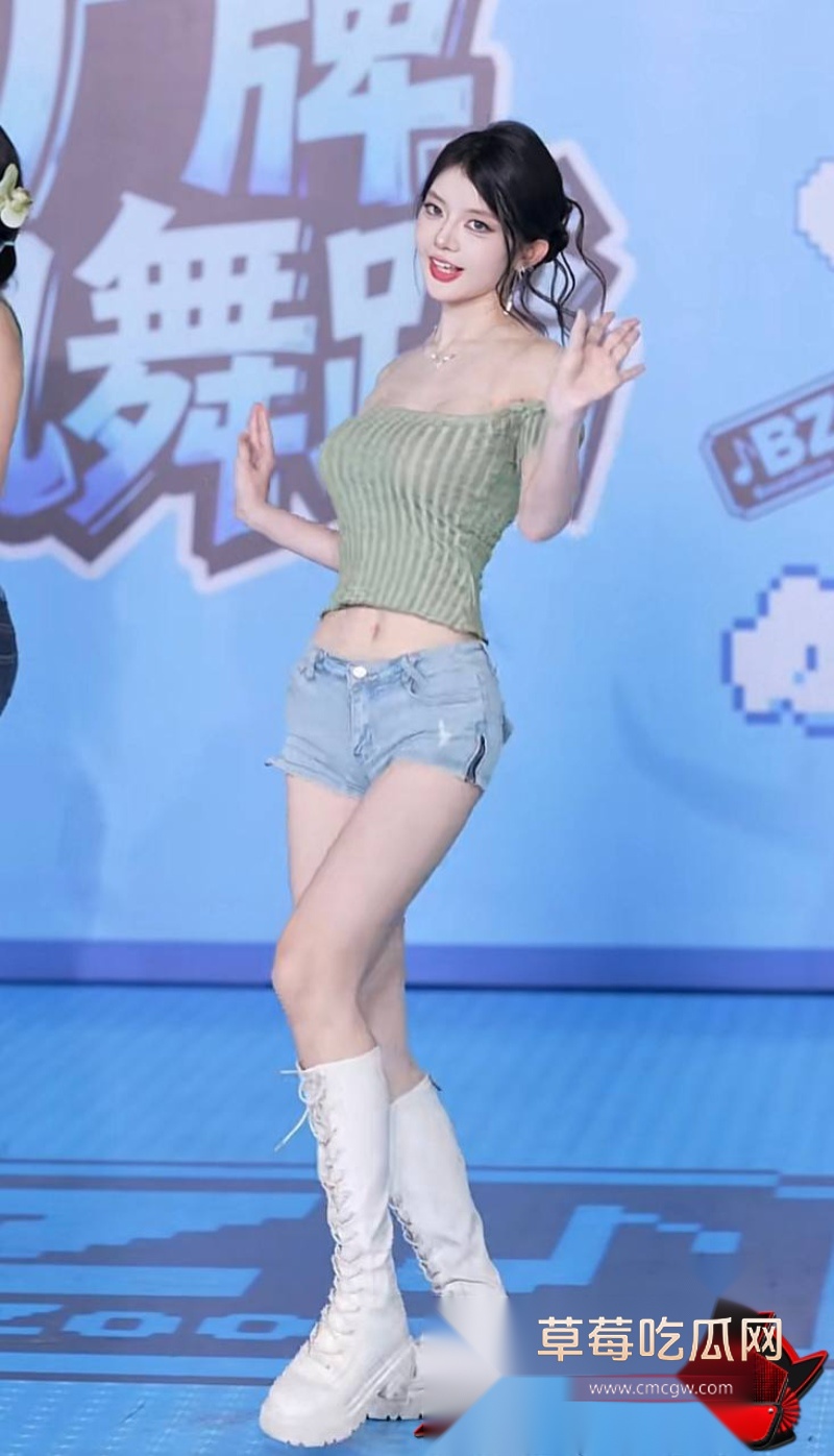 抖音17w粉女网红天线小粉酱4 抖音17w粉女网红天线小粉酱4