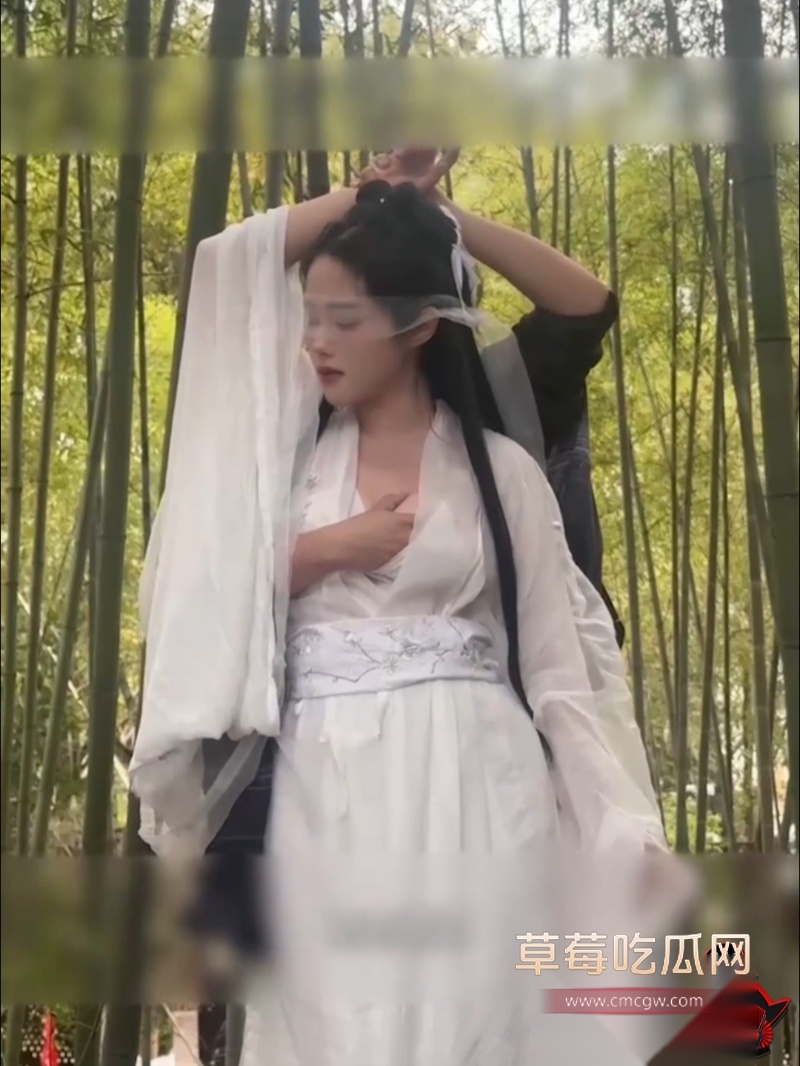高颜古风女神户外大尺度写真 6