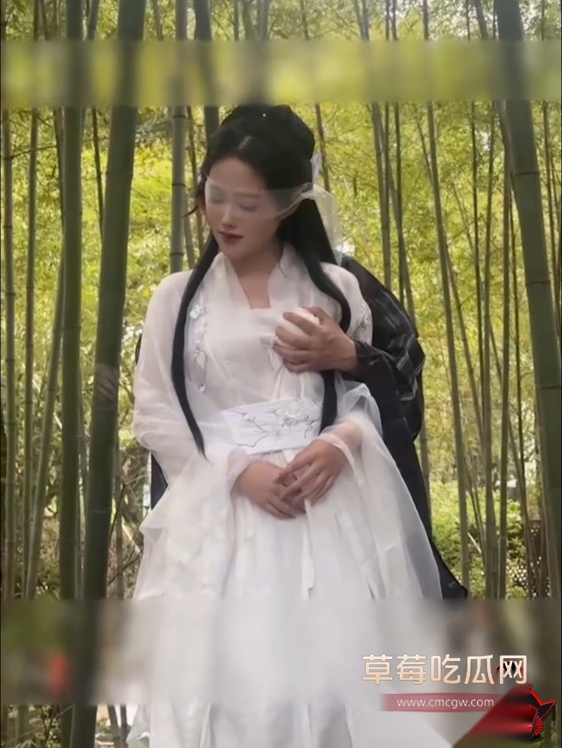 高颜古风女神户外大尺度写真 7