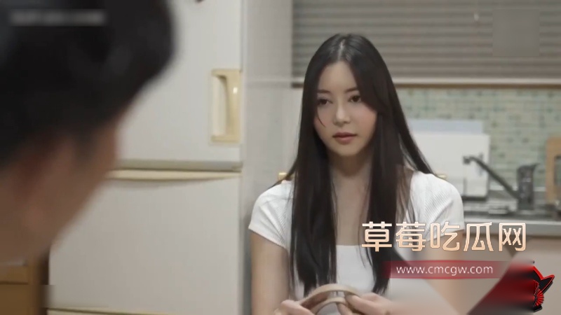 爱穿高腰蕾丝三角裤的性感人妻 11