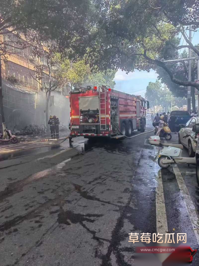 岳阳平江雅迪代理商自杀式放火事件1 岳阳平江雅迪代理商自杀式放火事件1