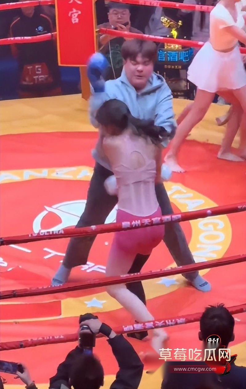 泉州酒吧举办商K拳击赛8 泉州酒吧举办商K拳击赛8