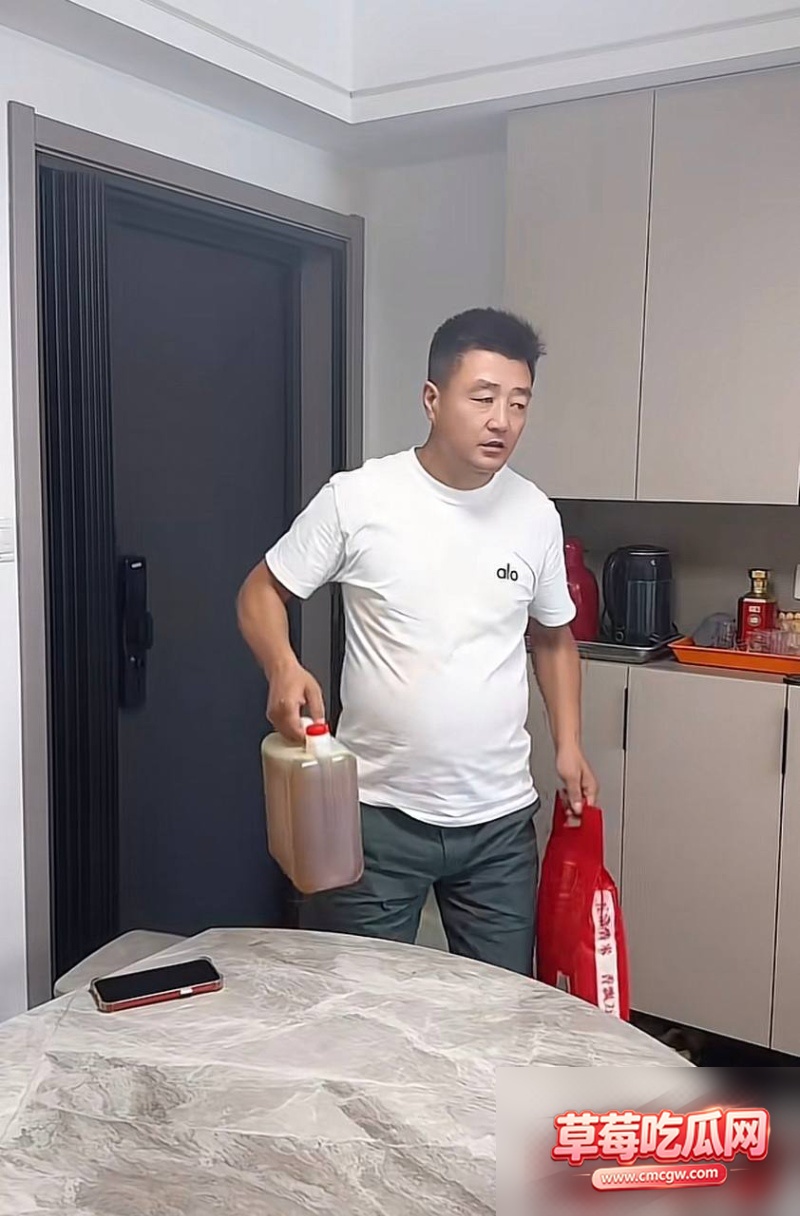 江苏网红汤婆子出轨被曝光3 江苏网红汤婆子出轨被曝光3