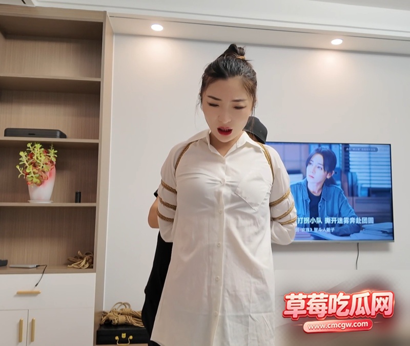 变态男SM调教女邻居1 变态男SM调教女邻居1