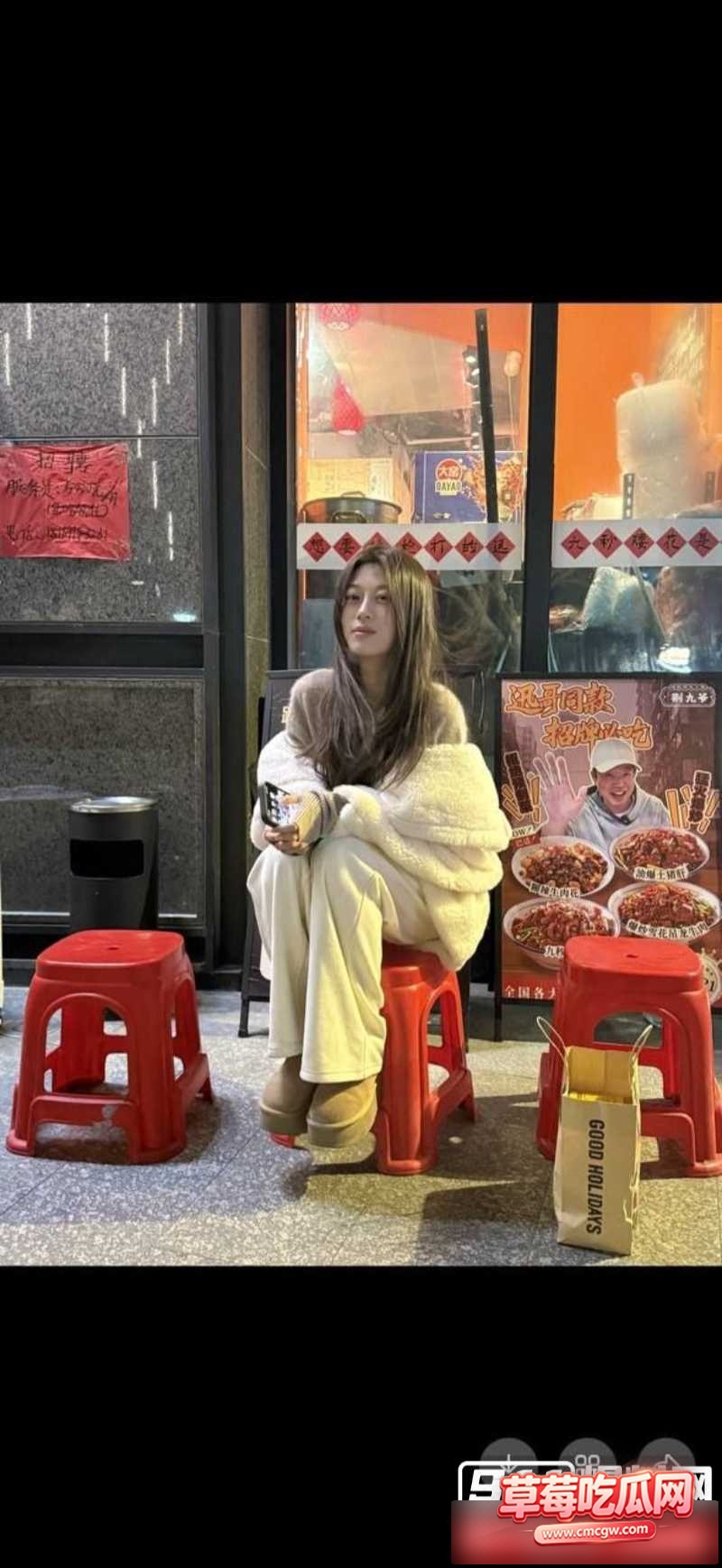 大大的咪咪白白的皮肤，男主的牛子也算给力自慰 17