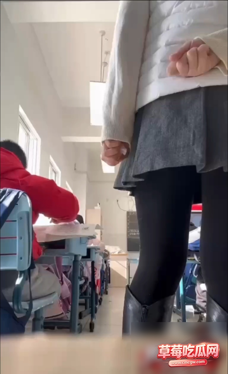 深圳母狗老师 8 深圳母狗老师 8
