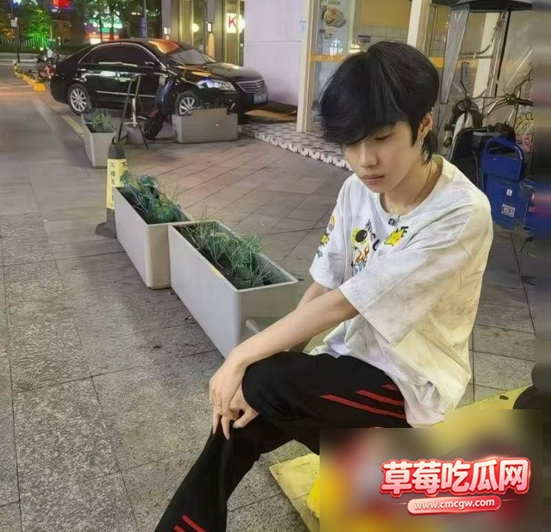 快手网红夜巴黎 13 快手网红夜巴黎 13
