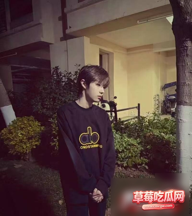 快手网红夜巴黎 14 快手网红夜巴黎 14