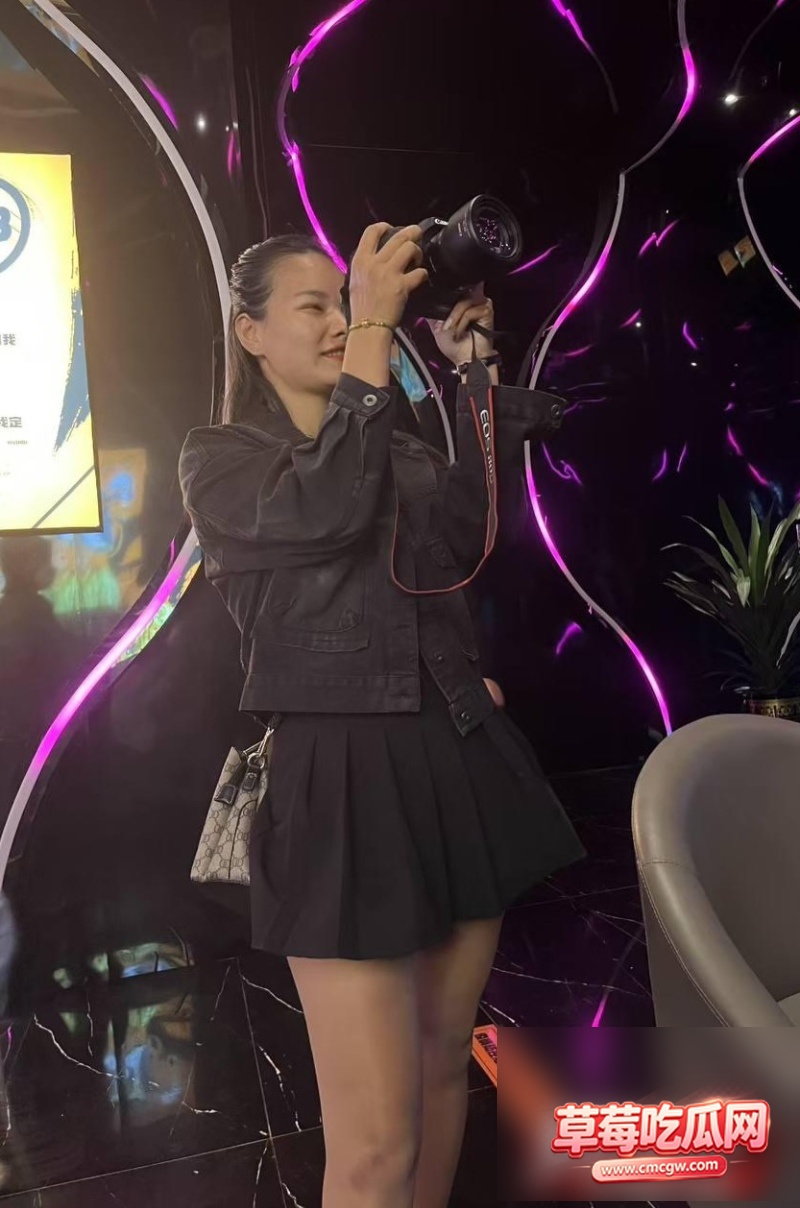 张金萍出轨视频流出 1 张金萍出轨视频流出 1