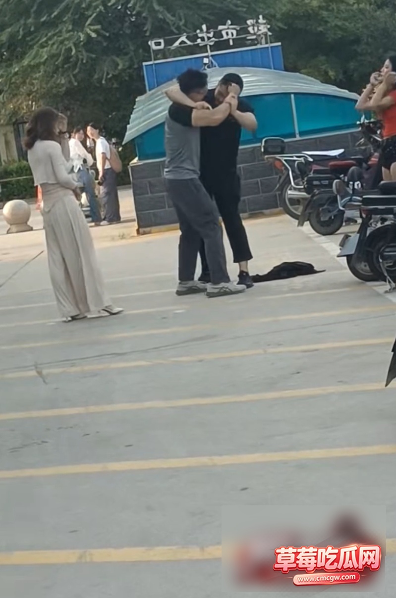 街头抓奸大戏2 街头抓奸大戏2