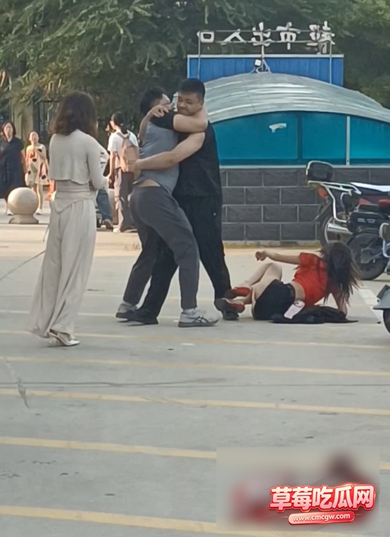 街头抓奸大戏3 街头抓奸大戏3