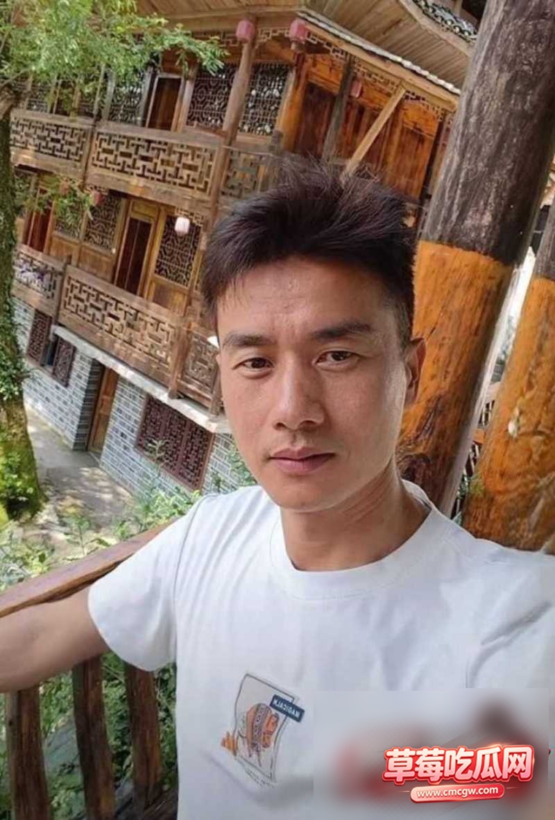 抖音网红闻鸡起舞4 抖音网红闻鸡起舞4